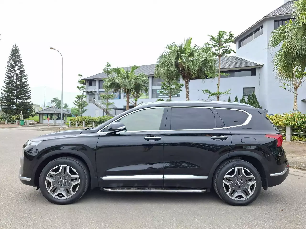 Chính chủ bán Santafe Premium 2.5L HTRAC, sản xuất 2022 màu đen, đăng ký tên cá nhân-4