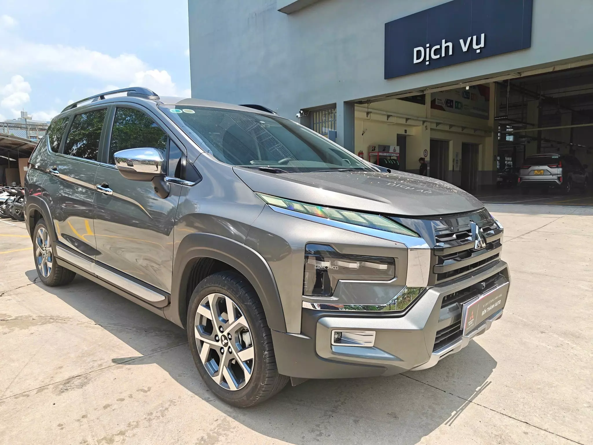 Bán xe Mitsubishi Xpander Cross 2024, màu xám, nhập khẩu chính hãng, giá tốt-1