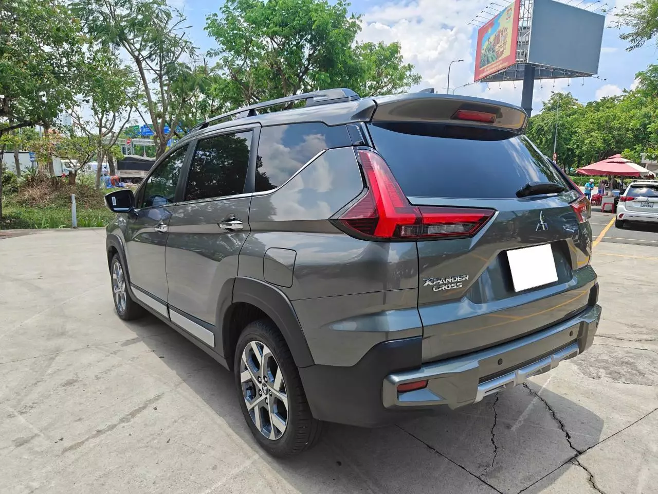 Bán xe Mitsubishi Xpander Cross 2024, màu xám, nhập khẩu chính hãng, giá tốt-9