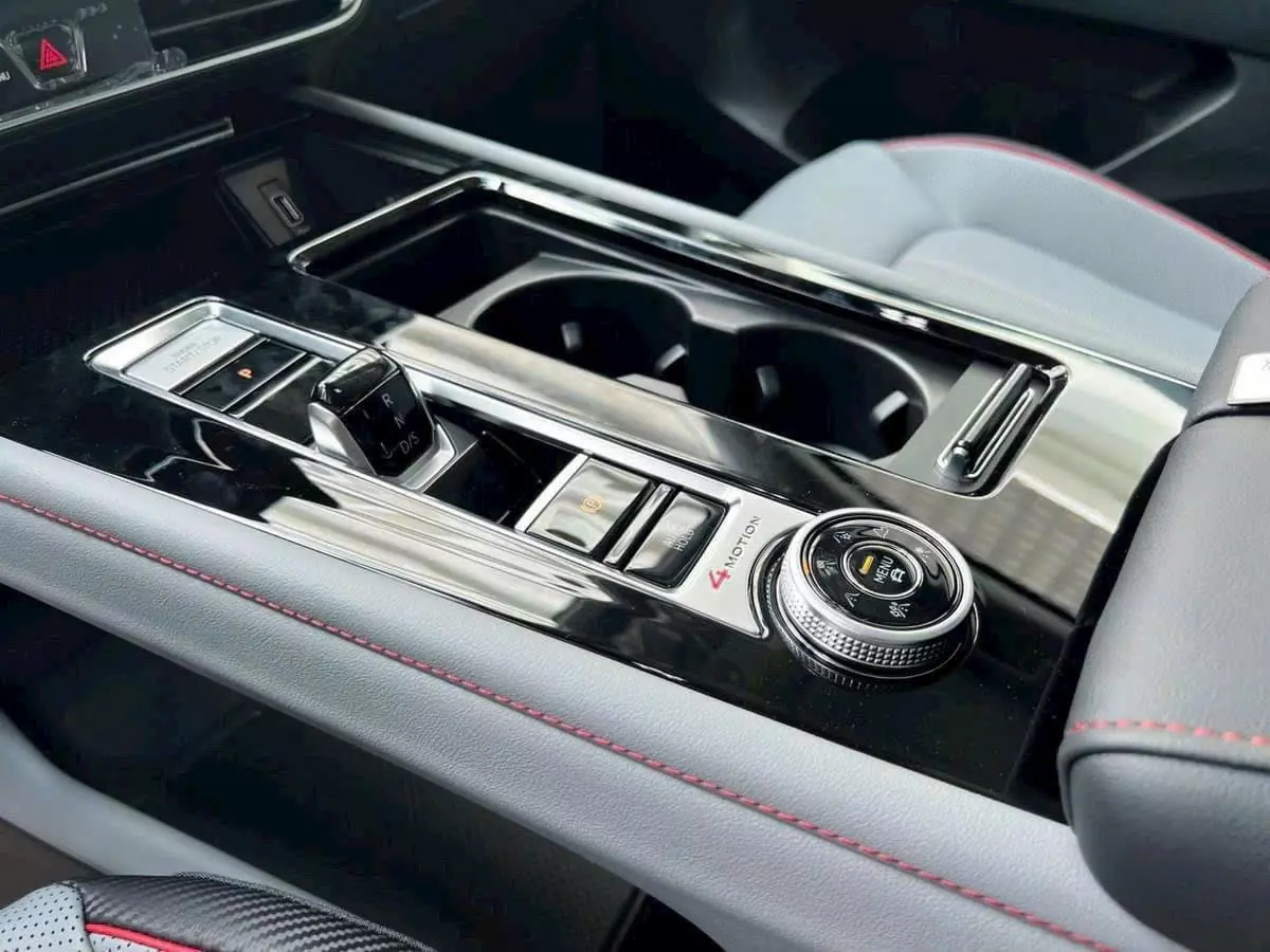 CẦN BÁN XE 5 CHỖ Volkswagen Teramont X-3