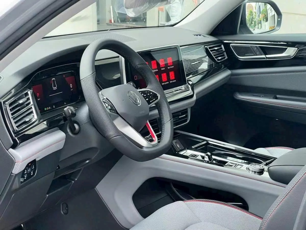 CẦN BÁN XE 5 CHỖ Volkswagen Teramont X-4