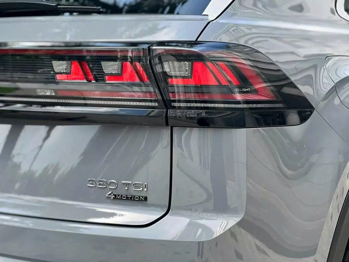 CẦN BÁN XE 5 CHỖ Volkswagen Teramont X-5