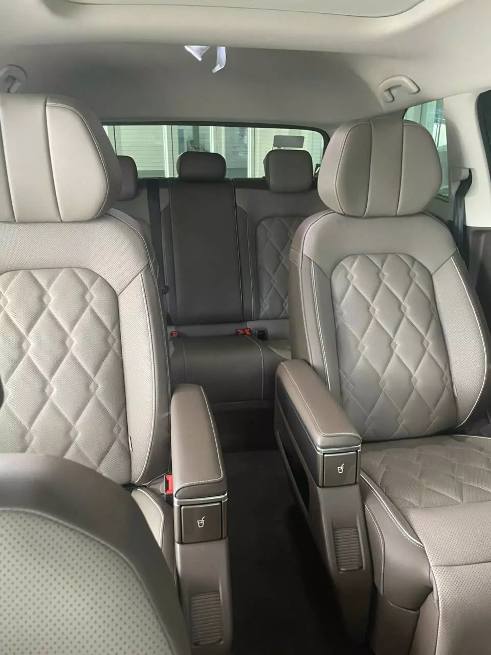 CẦN BÁN XE Volkswagen Vilorant Luxury-2