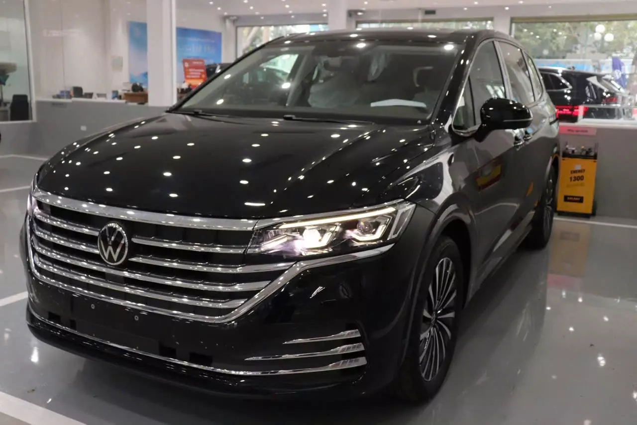 CẦN BÁN XE Volkswagen Vilorant Luxury-4