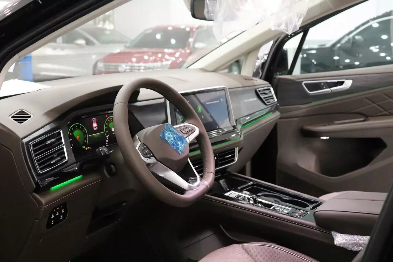 CẦN BÁN XE Volkswagen Vilorant Luxury-9