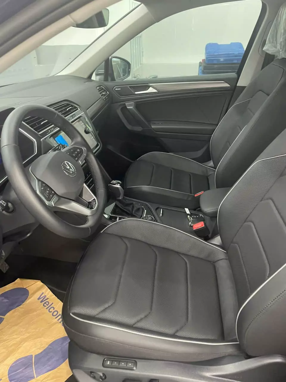 CẦN BÁN XE Volkswagen Tiguan-1