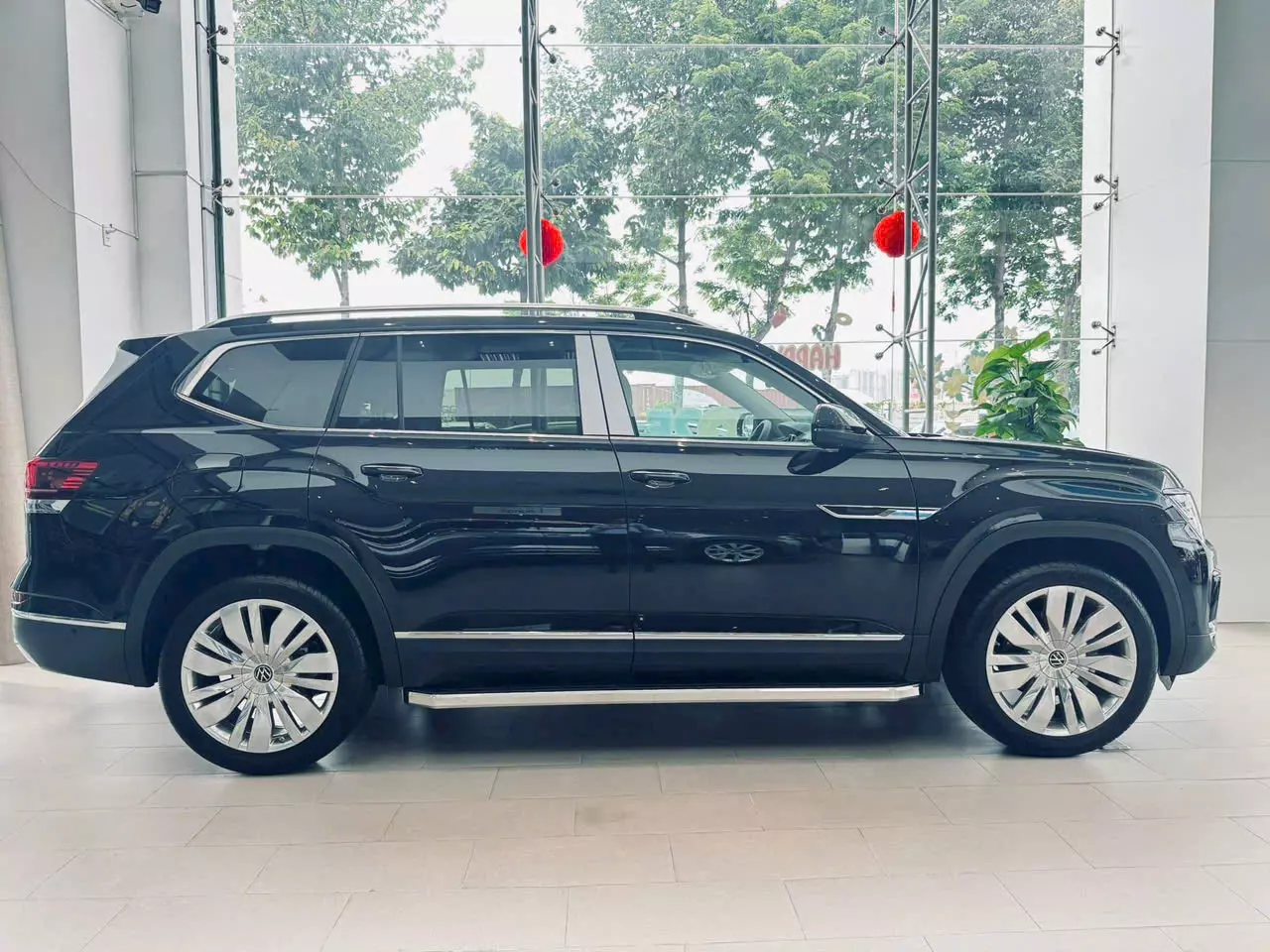 CẦN BÁN XE Teramont President - SUV 6 chỗ-1