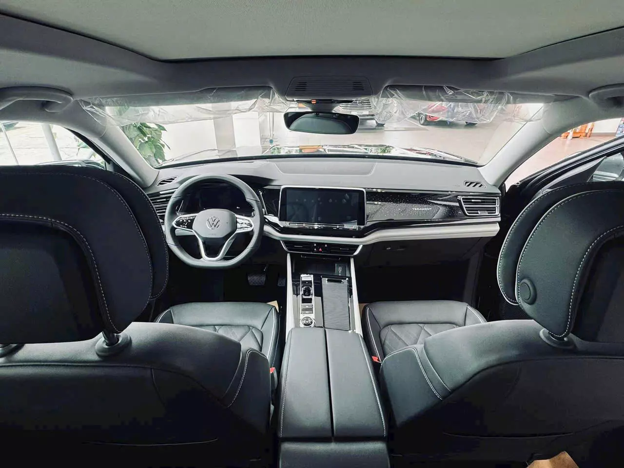 CẦN BÁN XE Teramont President - SUV 6 chỗ-4