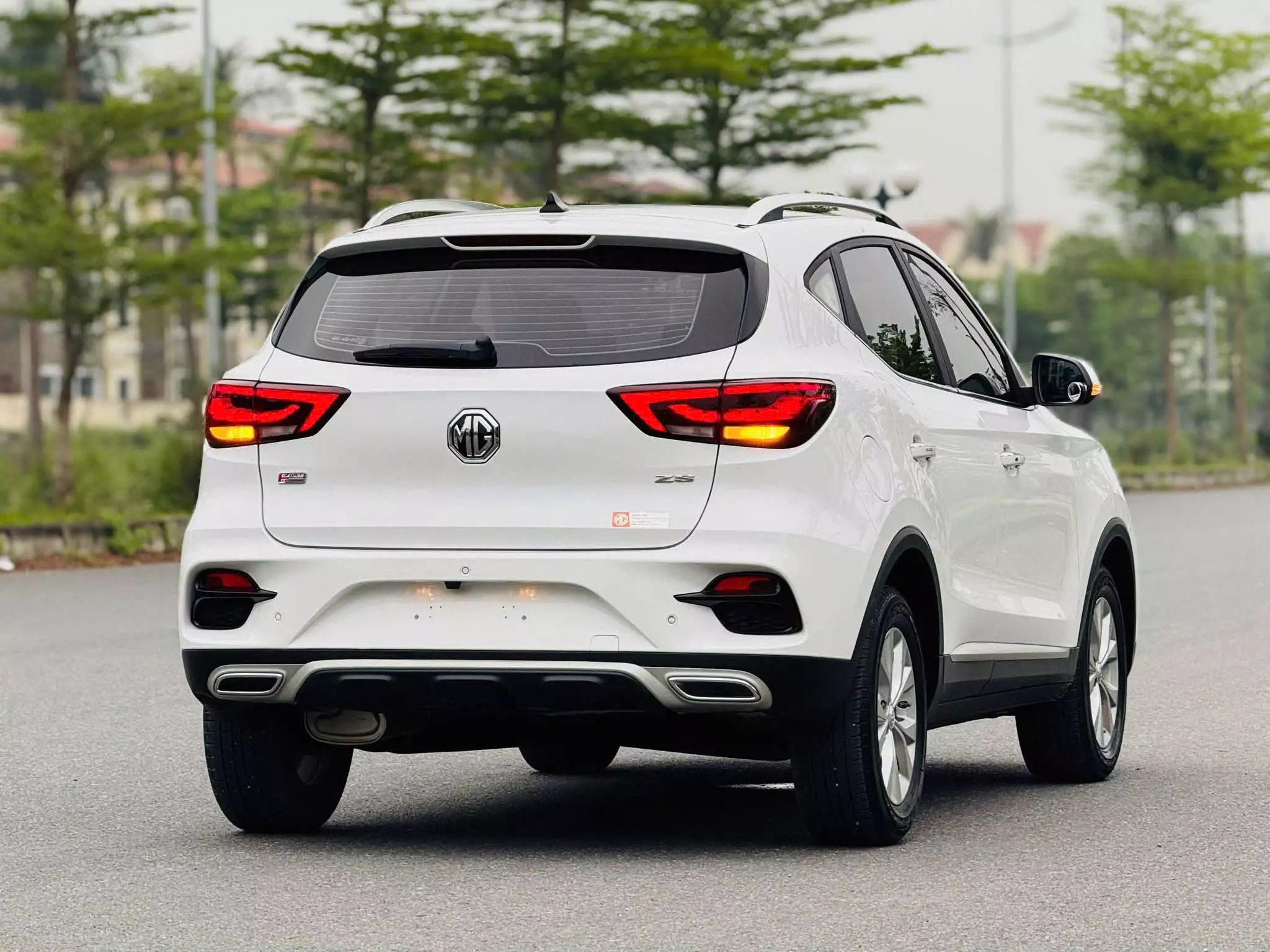 SUV ANH CHỊ MÌNH ƠI – LĂN BÁNH TỈNH CHỈ TỪ 5XX TRIỆU-1