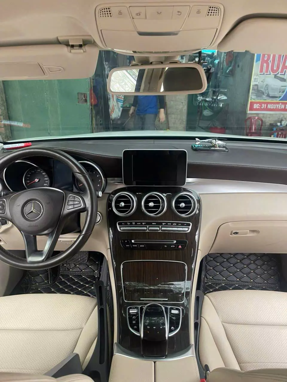 Mercedes Benz GLC Class 2019 - 48000 km-3