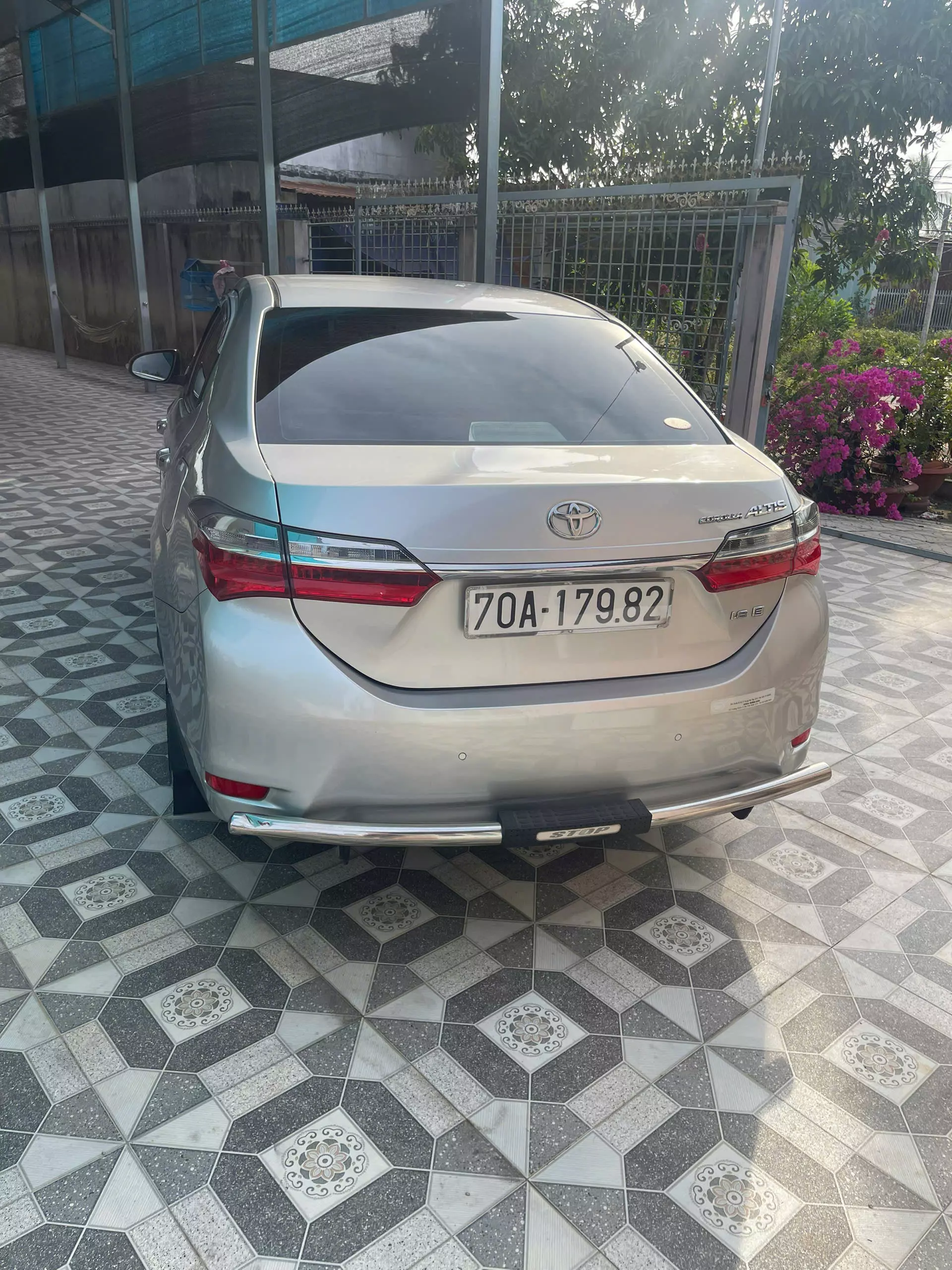 Chính chủ bán xe TOYOTA COROLLA 1.8E sản xuất năm 2018-2