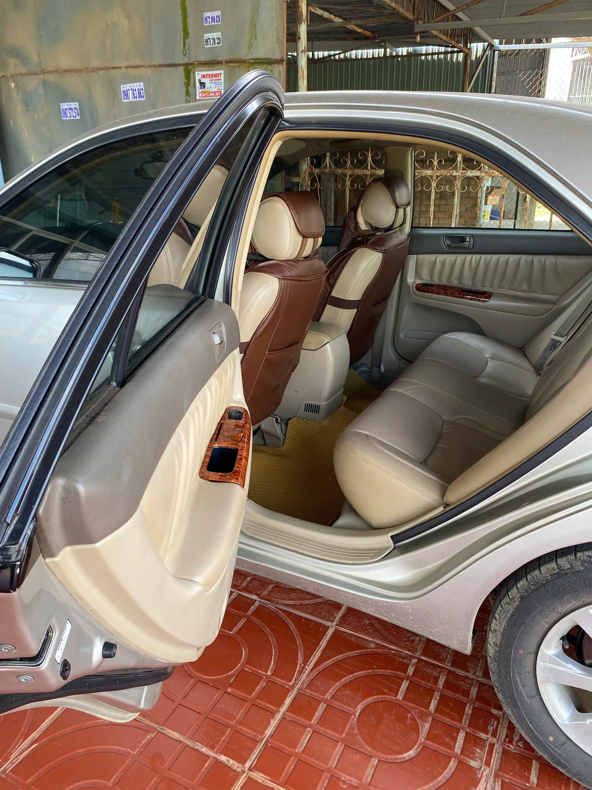 Toyota Camry 2005 2.4G- 195 triệu-6