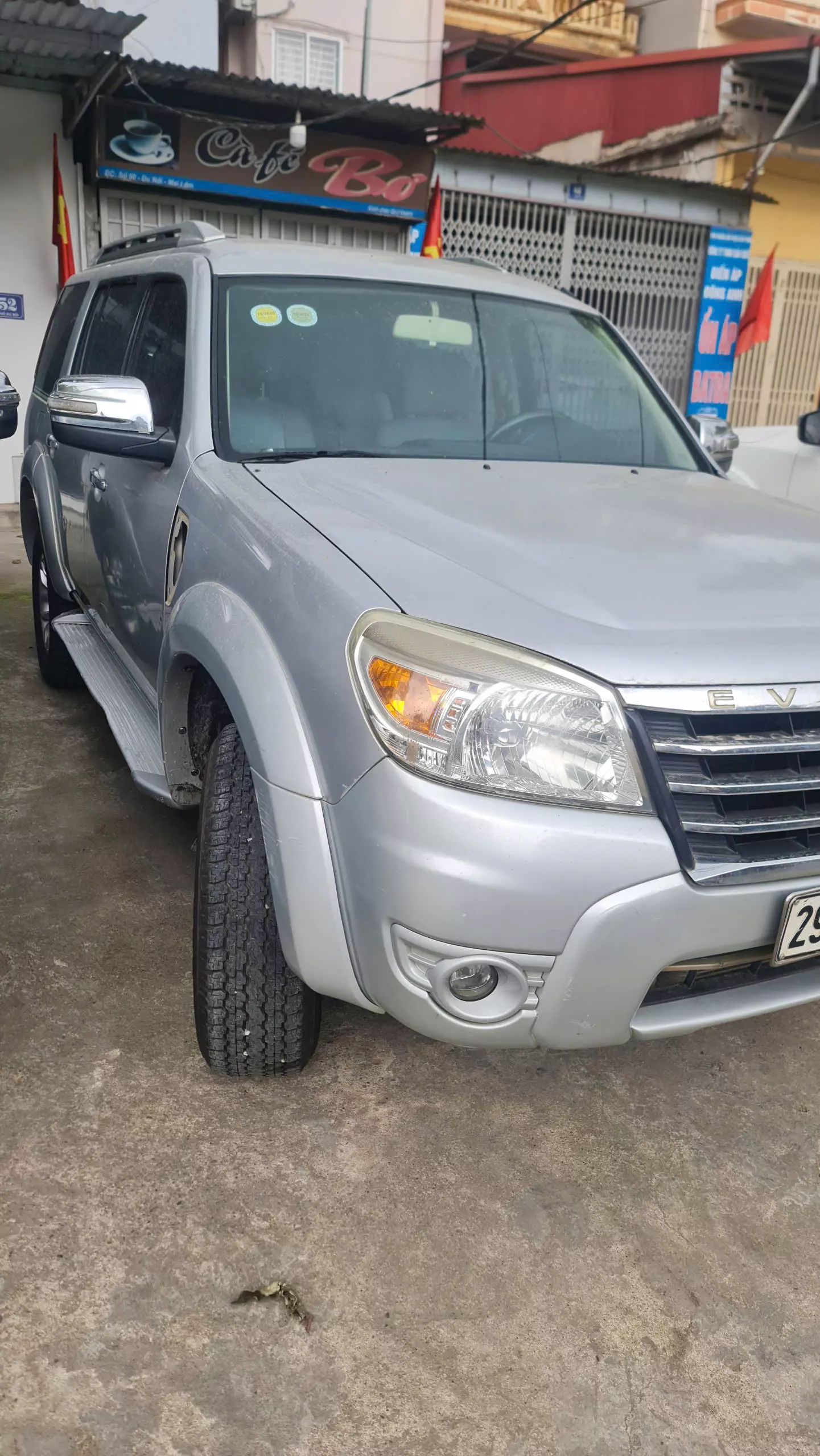 CẦN BÁN XE FORD EVERET  SẢN XUẤT NĂM 2011-1