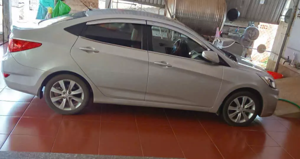 Huyndai acen đời 2010 số sàn máy xăng-2