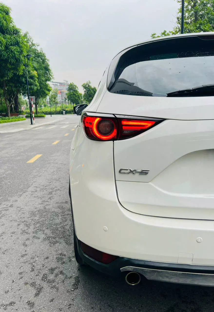 Chính chủ bán xe MAZDA CX5 sản xuất cuối năm 2017 phome mới 2018 Bản cao cấp-1