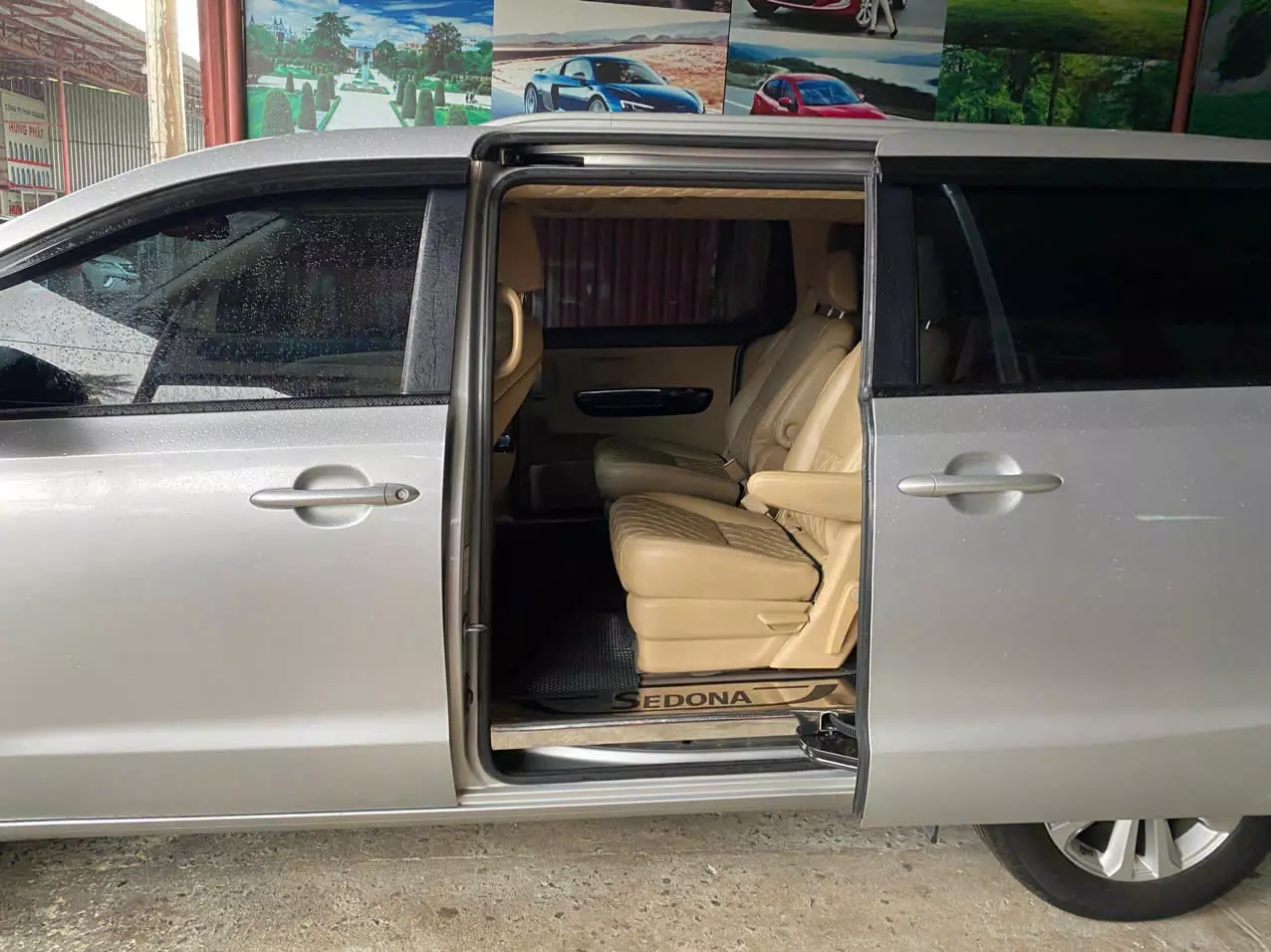 Cần Bán Xe  Kia Sedona 3.3 Sản Xuất Năm  2015 -7