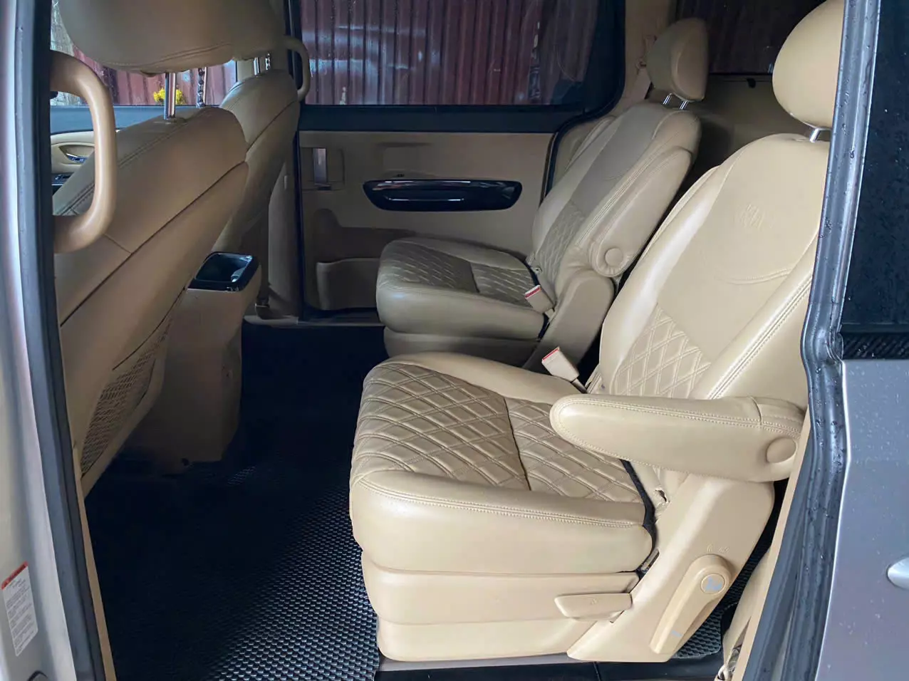 Cần Bán Xe  Kia Sedona 3.3 Sản Xuất Năm  2015 -8