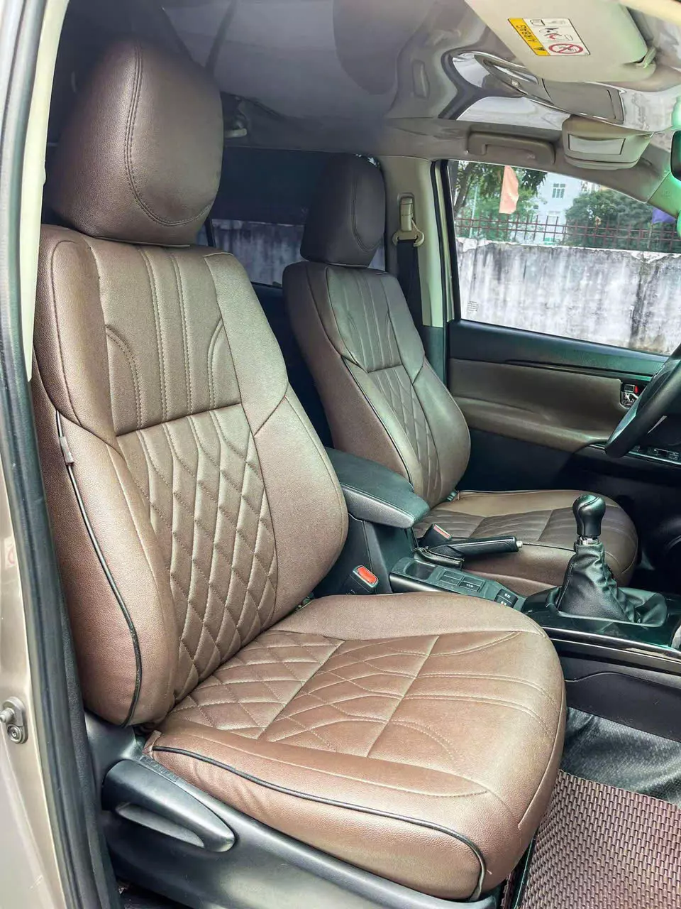 Chính chủ bán xe Fortuner 2019 số sàn-2