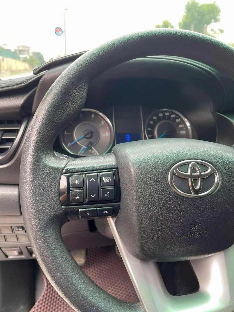 Chính chủ bán xe Fortuner 2019 số sàn-4