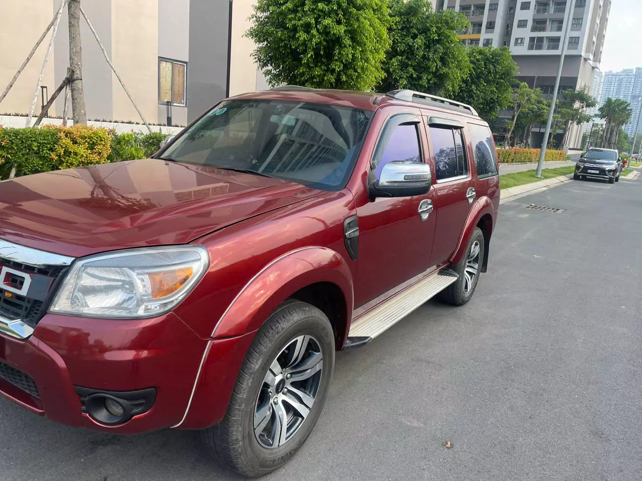 Chính chủ bán xe FORD EVEREST sản xuất năm 2012 -0