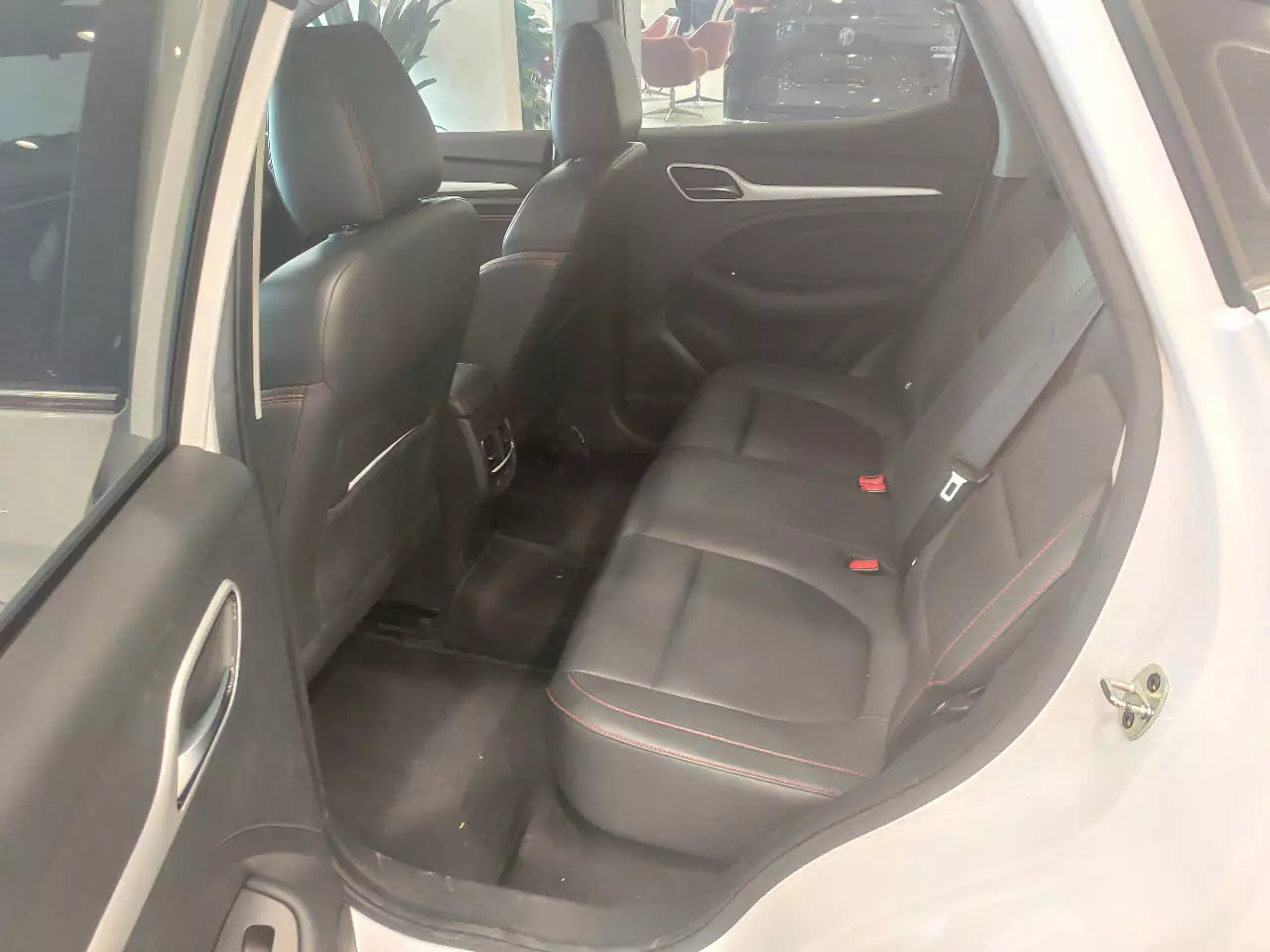 Chính chủ bán xe MG ZS Lux sx 2023 màu trắng-3