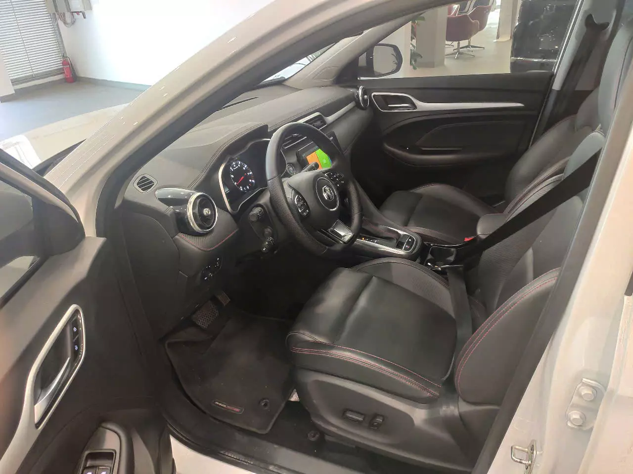 Chính chủ bán xe MG ZS Lux sx 2023 màu trắng-4