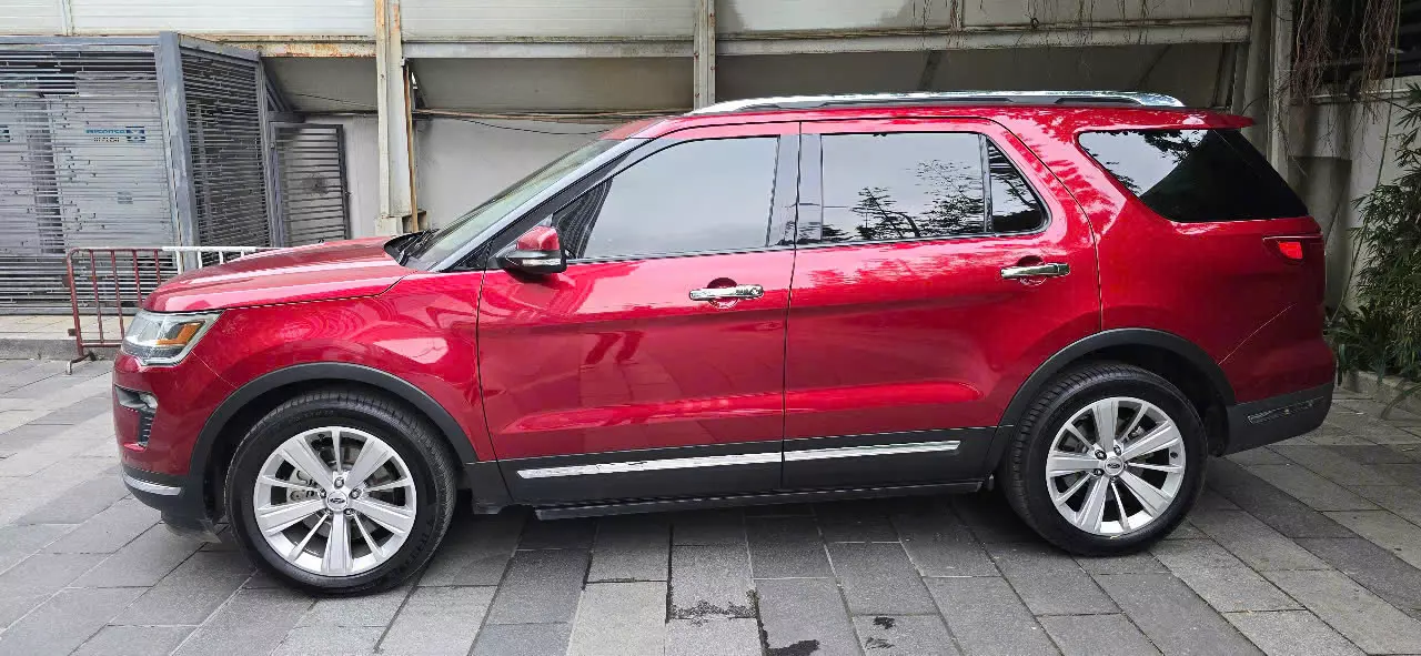 Chính chủ bán xe Ford Explorer Limited 2.3L EcoBoost 2018 -1