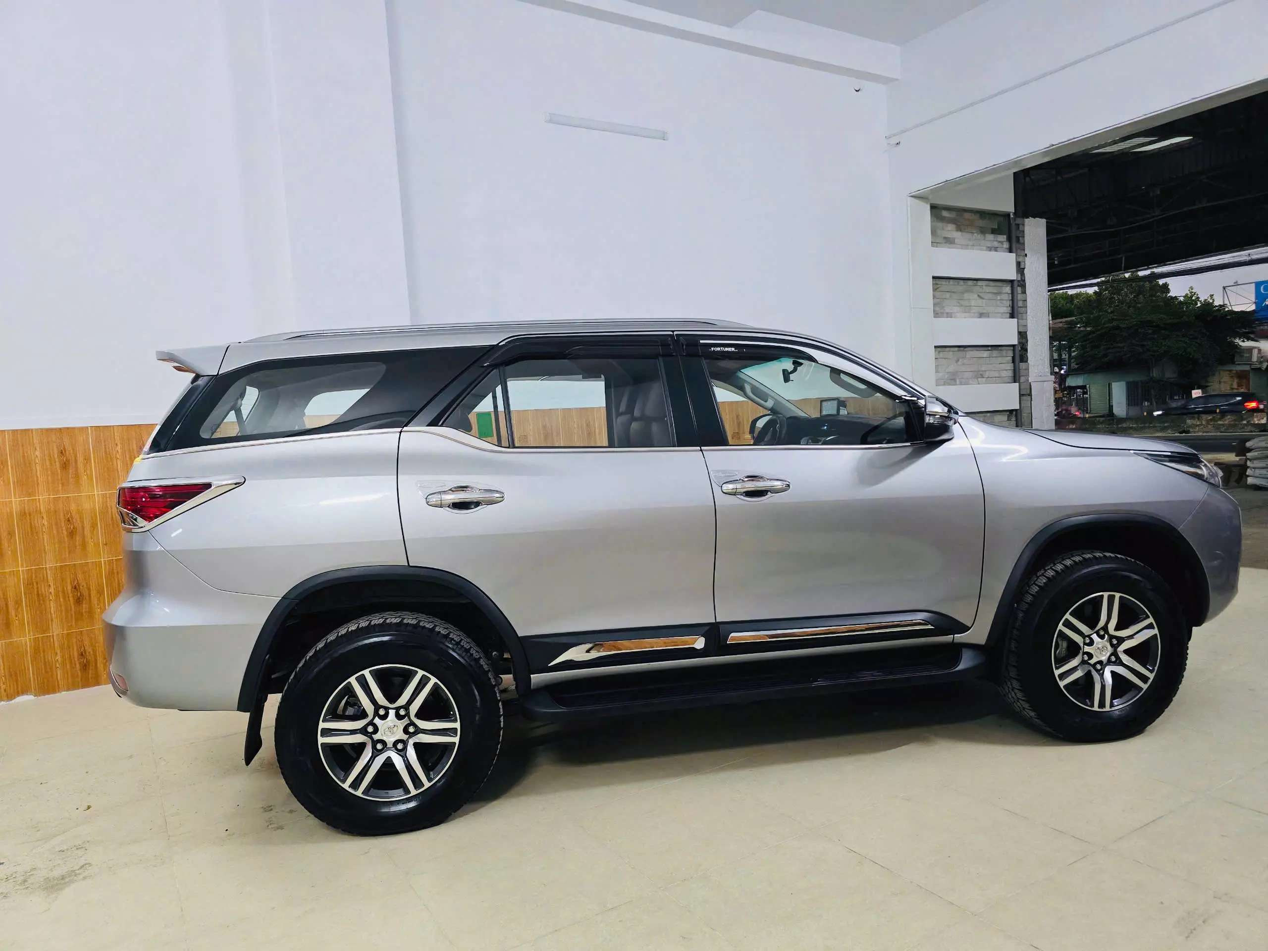 TOYOTA Fortuner 2018 1 Chủ Từ Đầu-1