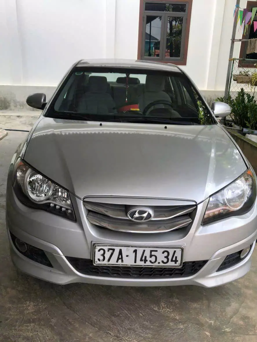 Xe Avante số sàn đời 2014-4