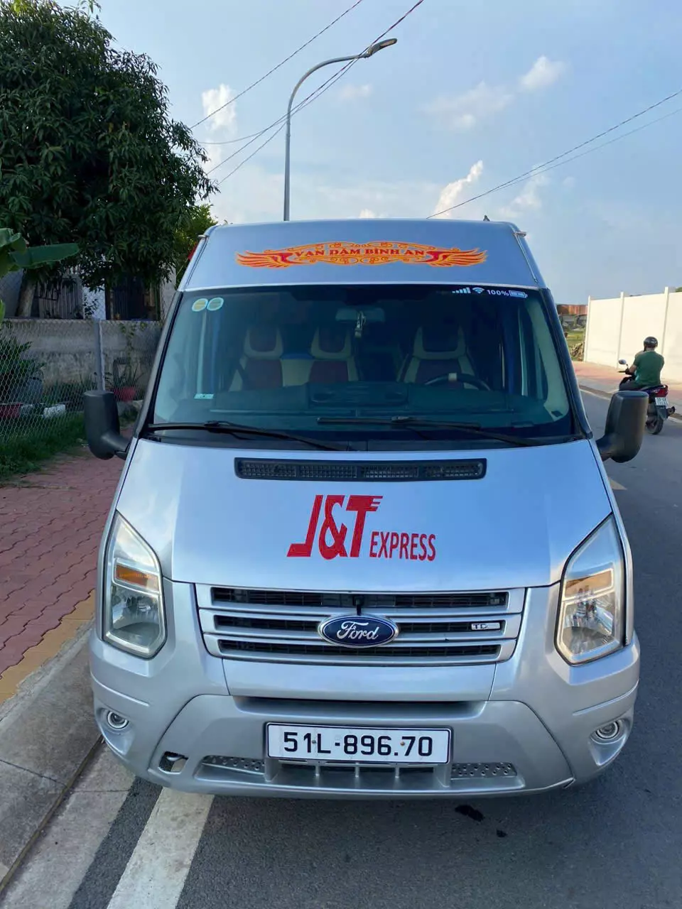 CẦN BÁN HOẶC CHO THUÊ XE TẢI VAN 6 CHỖ – FORD TRANSIT ĐỘ LIMOUSINE-3