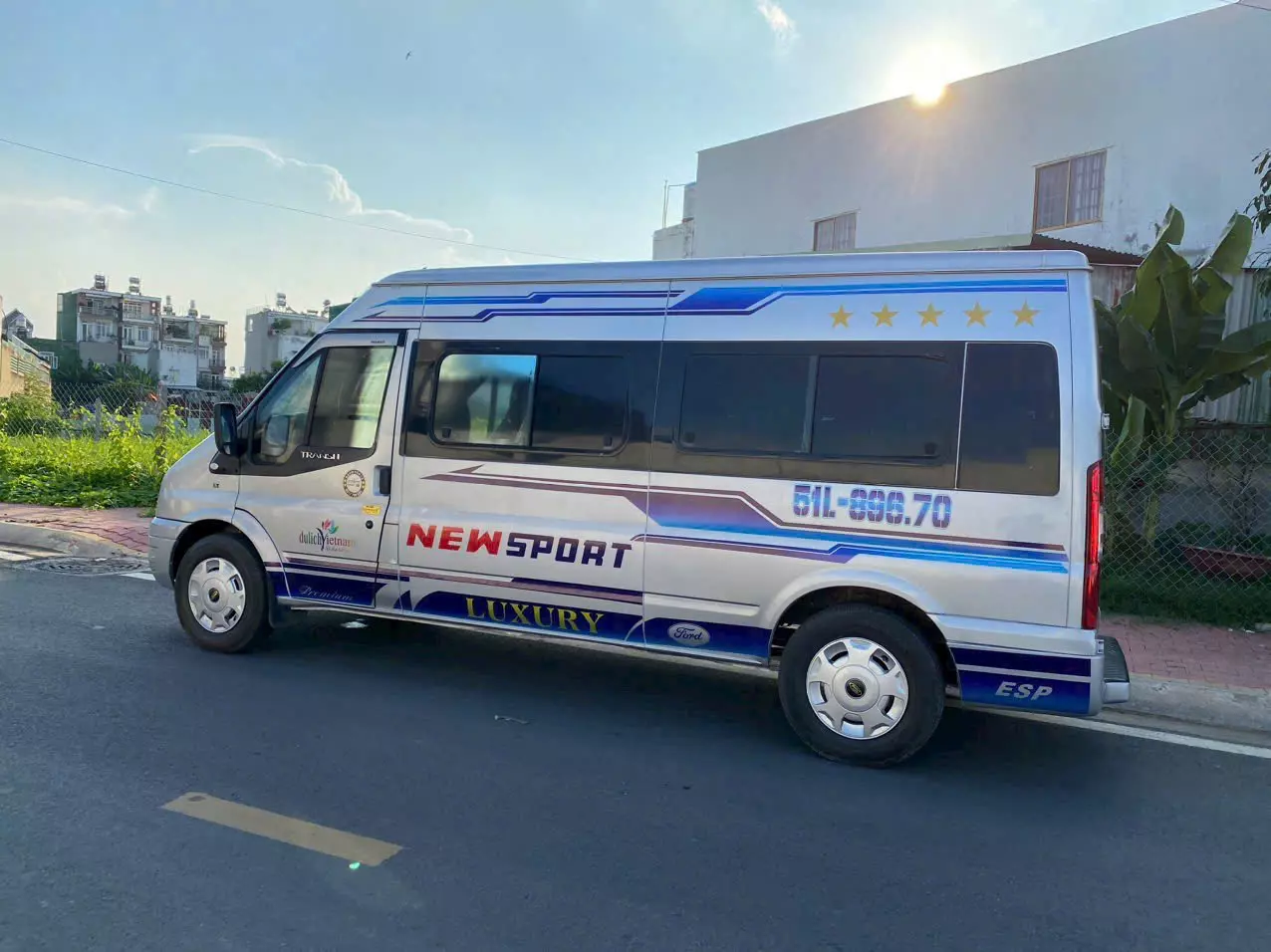 CẦN BÁN HOẶC CHO THUÊ XE TẢI VAN 6 CHỖ – FORD TRANSIT ĐỘ LIMOUSINE-4