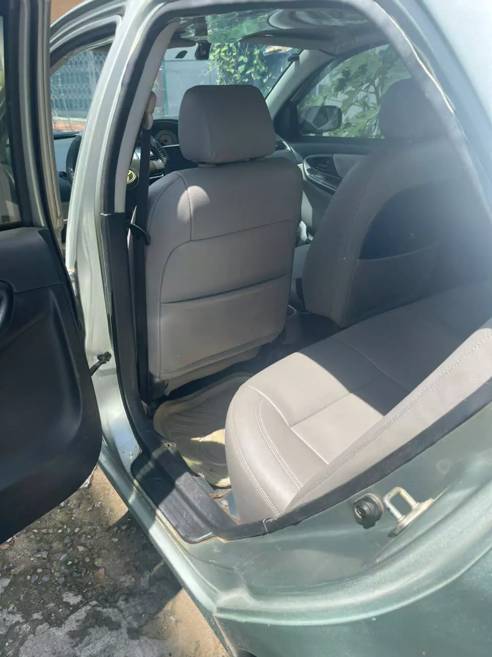 Chính chủ cần bán xe 4 chỗ đẹp -3