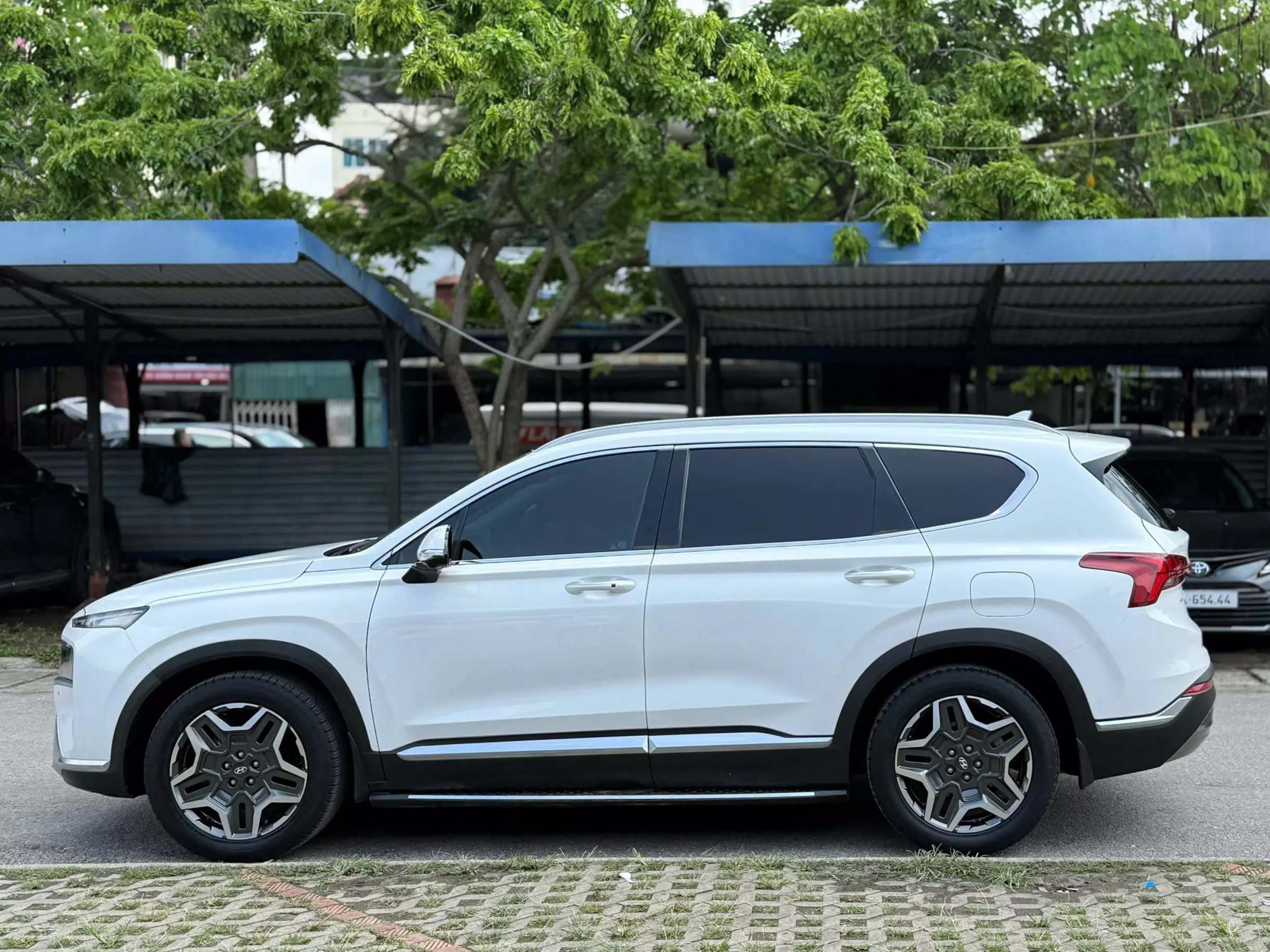 Hyundai SantaFe Cao cấp 2.2L HTRAC 2022 full dầu màu trắng. -1