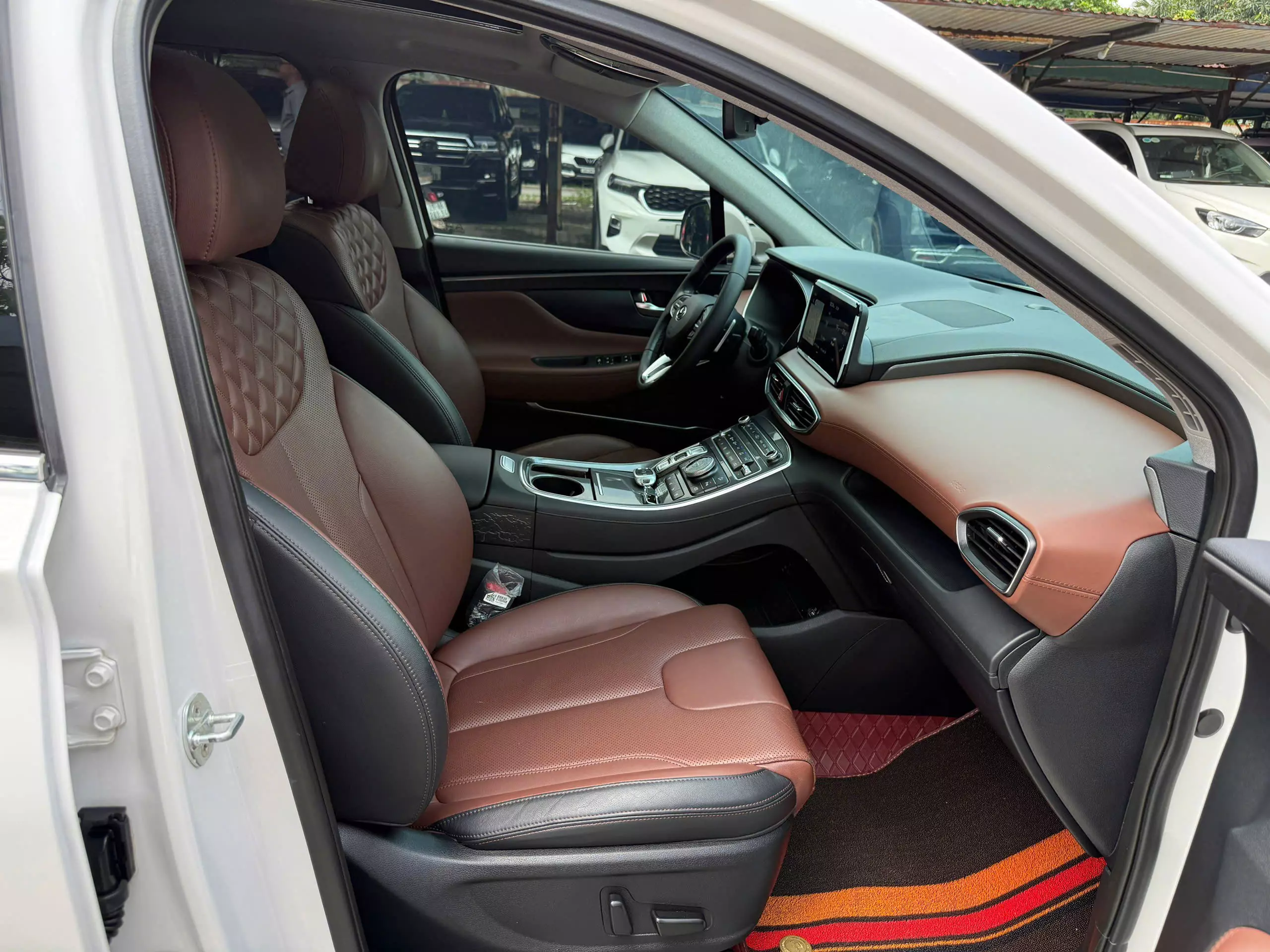 Hyundai SantaFe Cao cấp 2.2L HTRAC 2022 full dầu màu trắng. -4