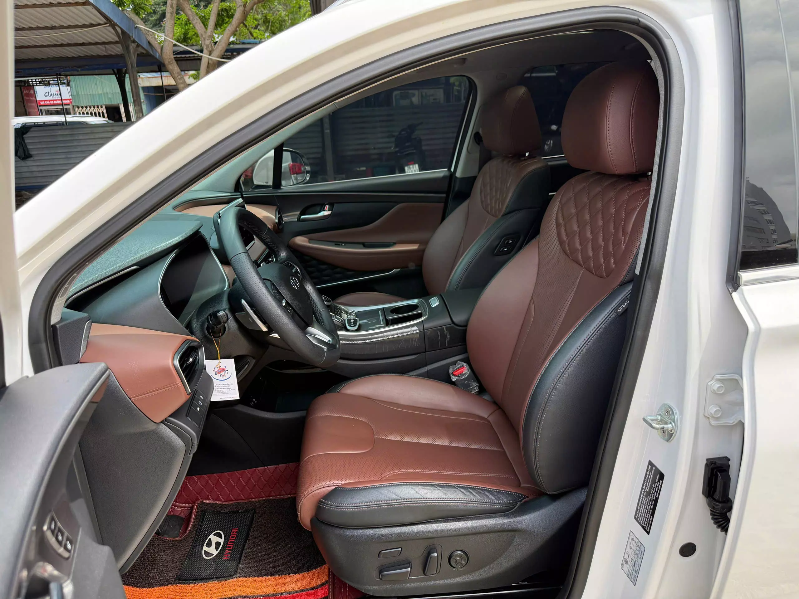 Hyundai SantaFe Cao cấp 2.2L HTRAC 2022 full dầu màu trắng. -6