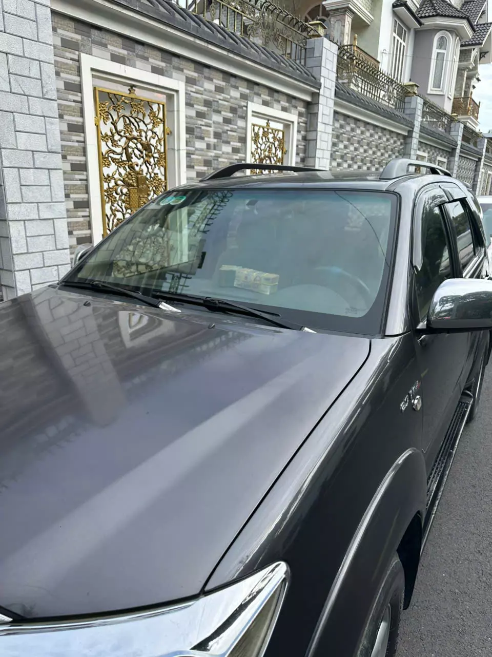 Chính chủ bán xe TOYOTA FORTUNER sản xuất năm 2011 -3