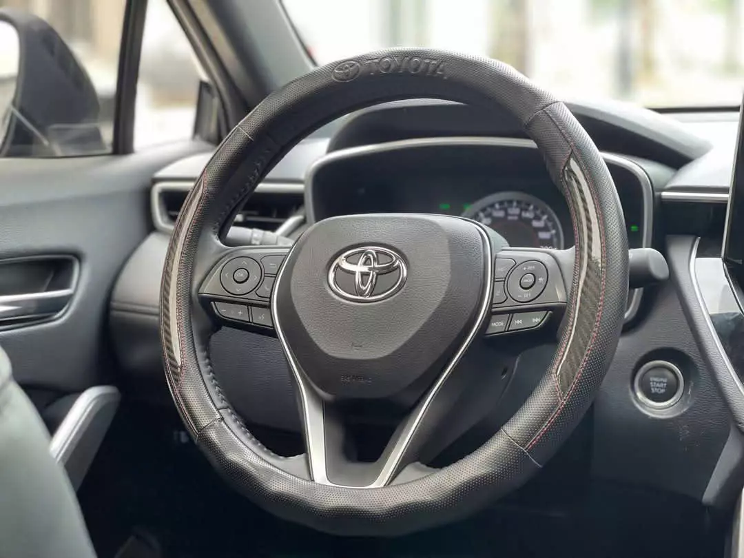 Xe 1 chủ sử dụng từ mới Toyota Corolla Cross sản xuất năm 2022-6