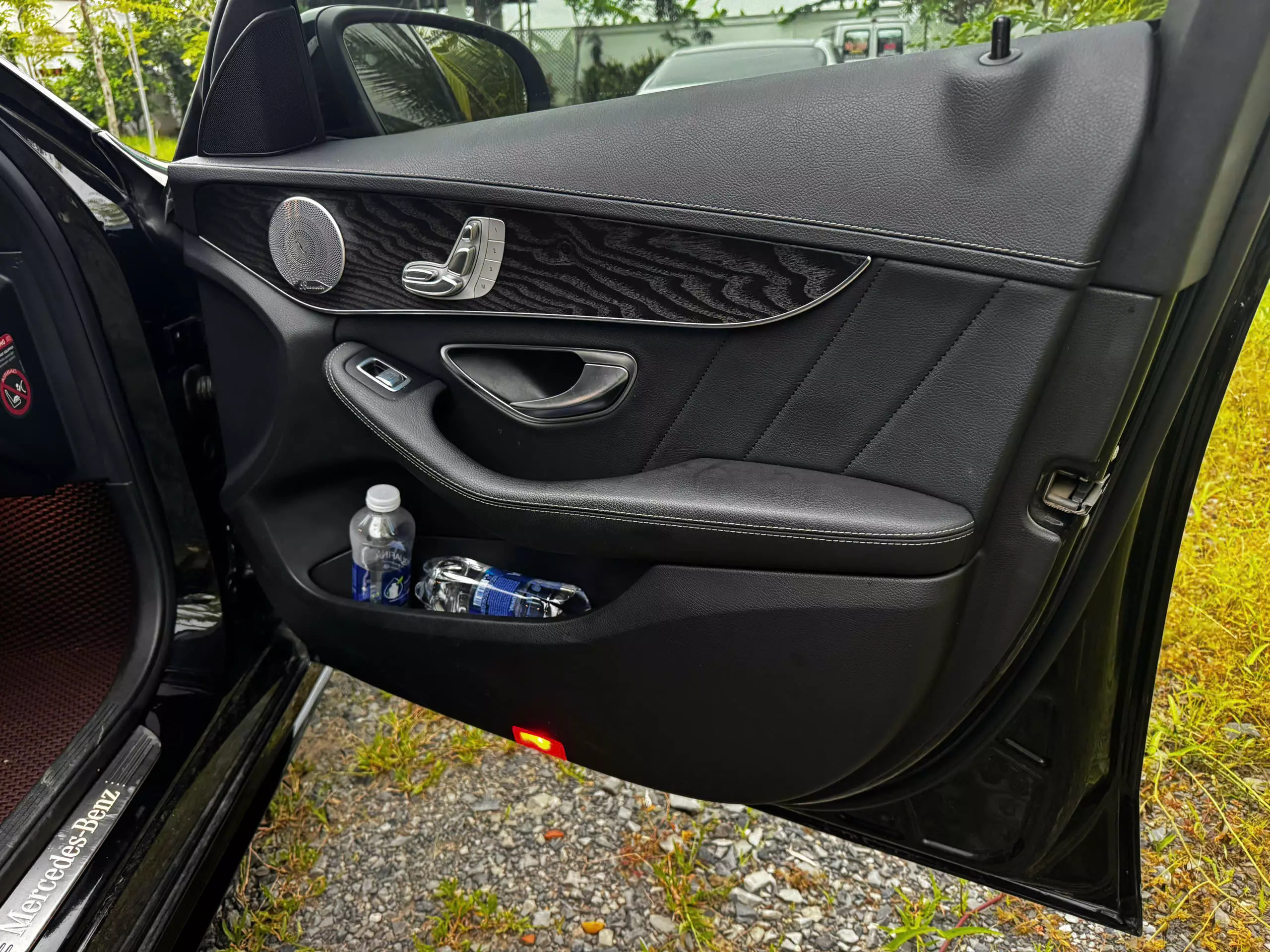 Cần Bán Xe Mercedes- Benz Sản Xuất Năm 2015 Tại Việt Nam-5