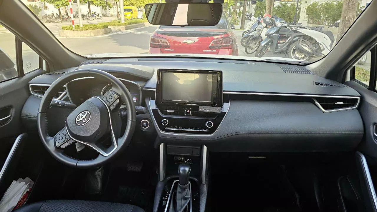 Chính chủ tại Hà Nội bán: Toyota corolla cross 1.8V sx 2022-4