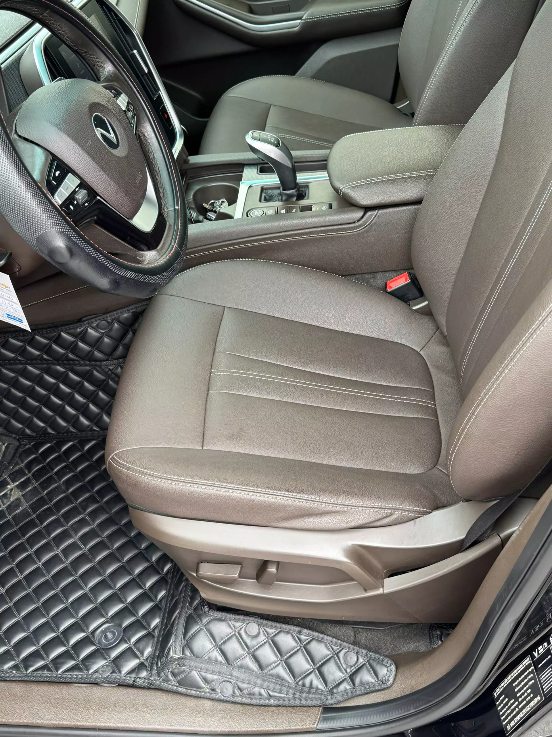 Chính chủ bán xe Lux SA 2020 Base-2