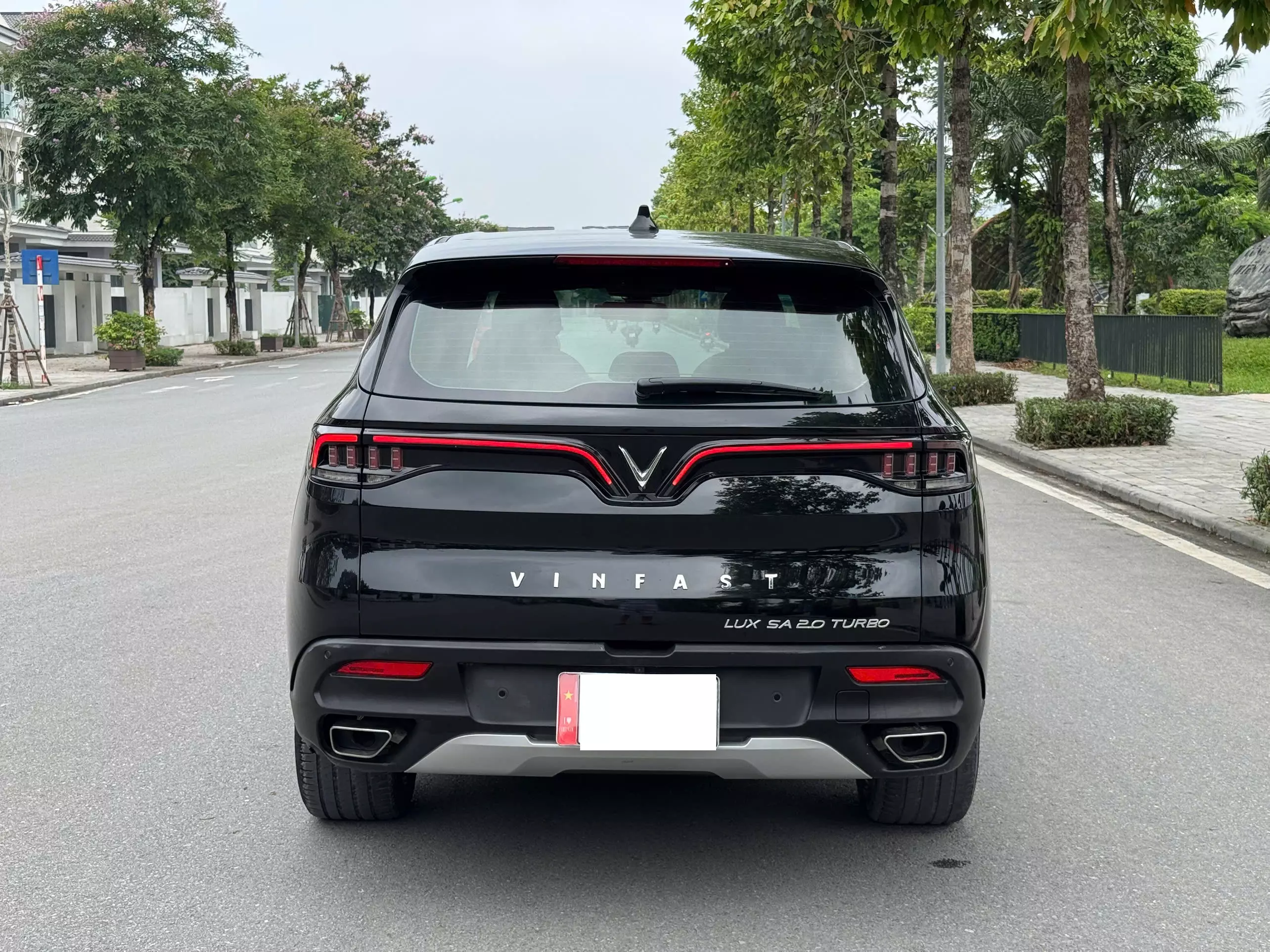 Chính chủ bán xe Lux SA 2020 Base-5