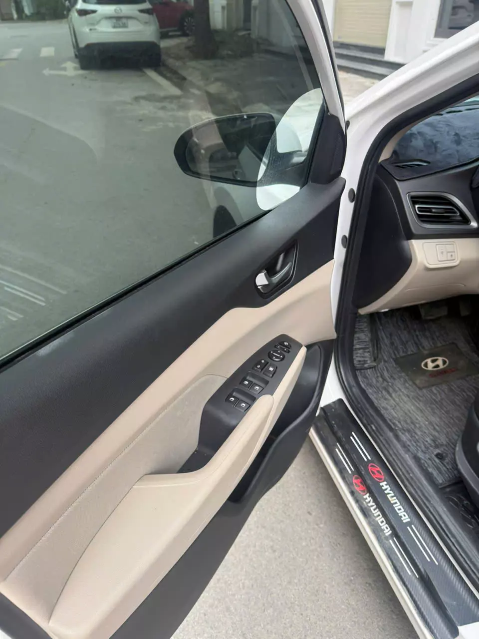 Chính chủ bán xe Hyundai Accent sản xuất năm 2023 , một chủ từ đầu -2