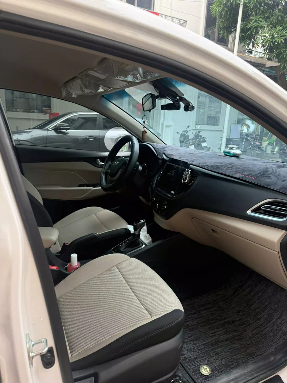 Chính chủ bán xe Hyundai Accent sản xuất năm 2023 , một chủ từ đầu -3