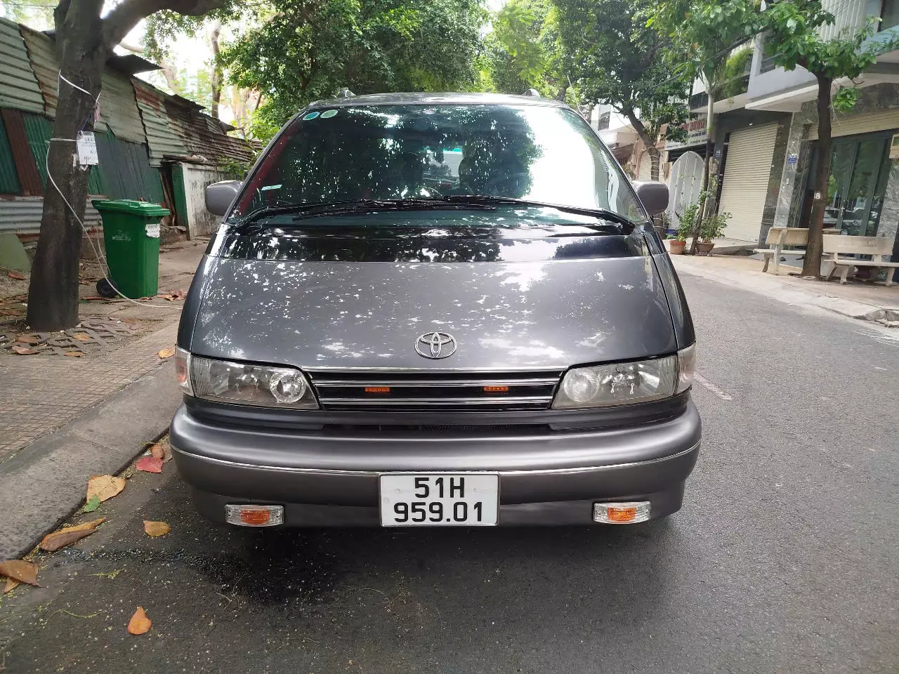 Toyota Previa sản xuất năm 1993, màu xám-9