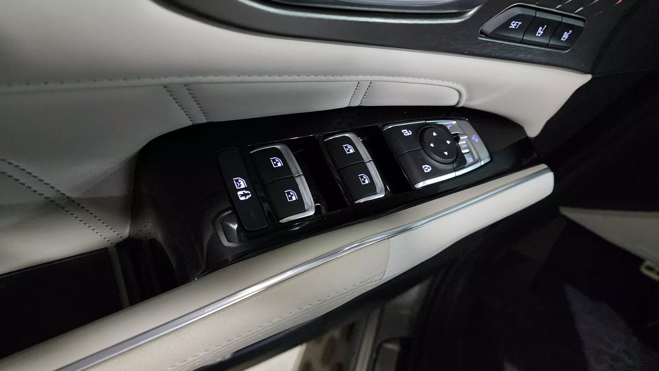 Cần Bán Xe Kia Sorento Signature 2.5 Đời 2022-3