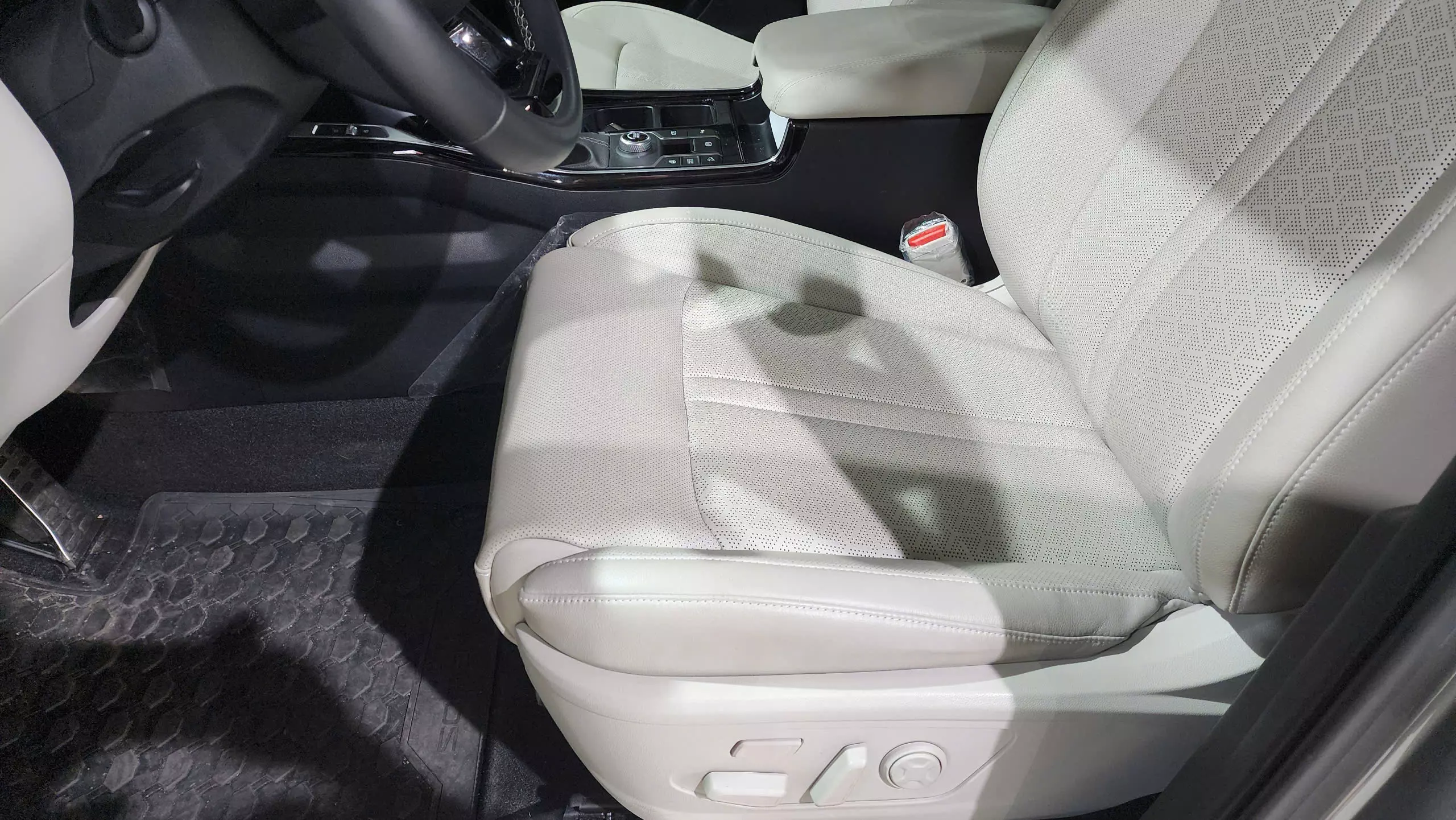 Cần Bán Xe Kia Sorento Signature 2.5 Đời 2022-10