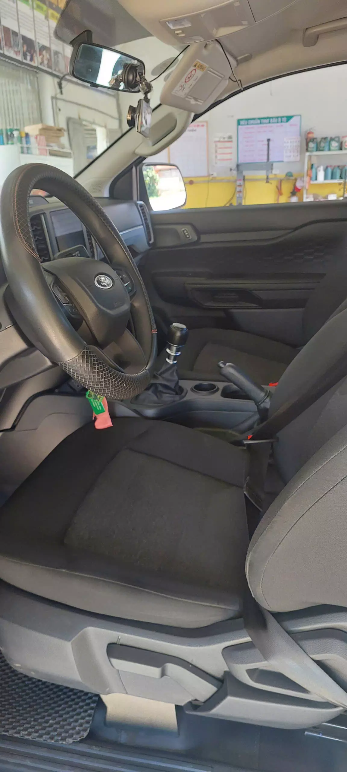 Cần bán gấp xe bán tải Ford Ranger xls bản 2022-1