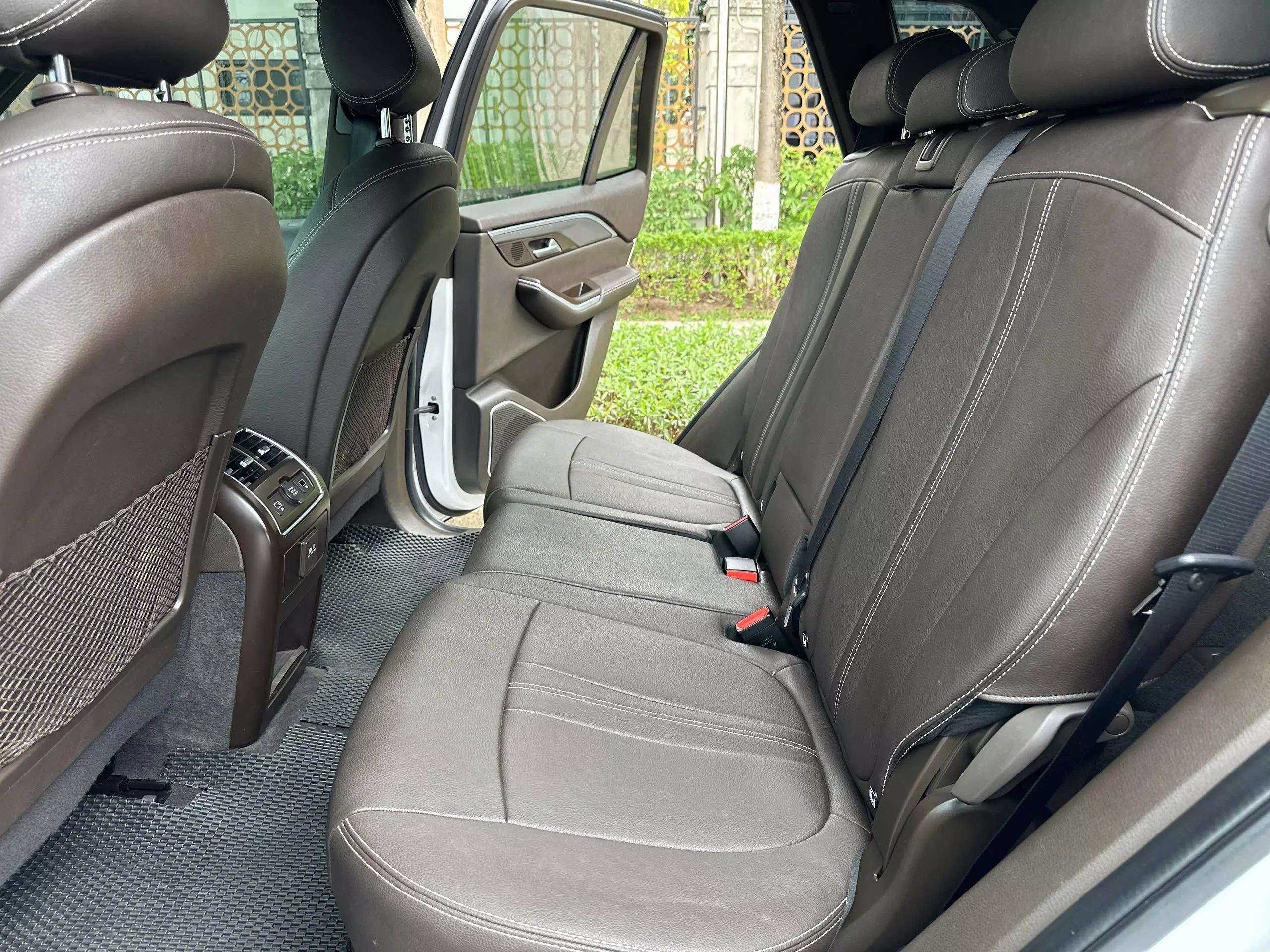 Vinfast Lux SA Premium 2022 Trắng-4