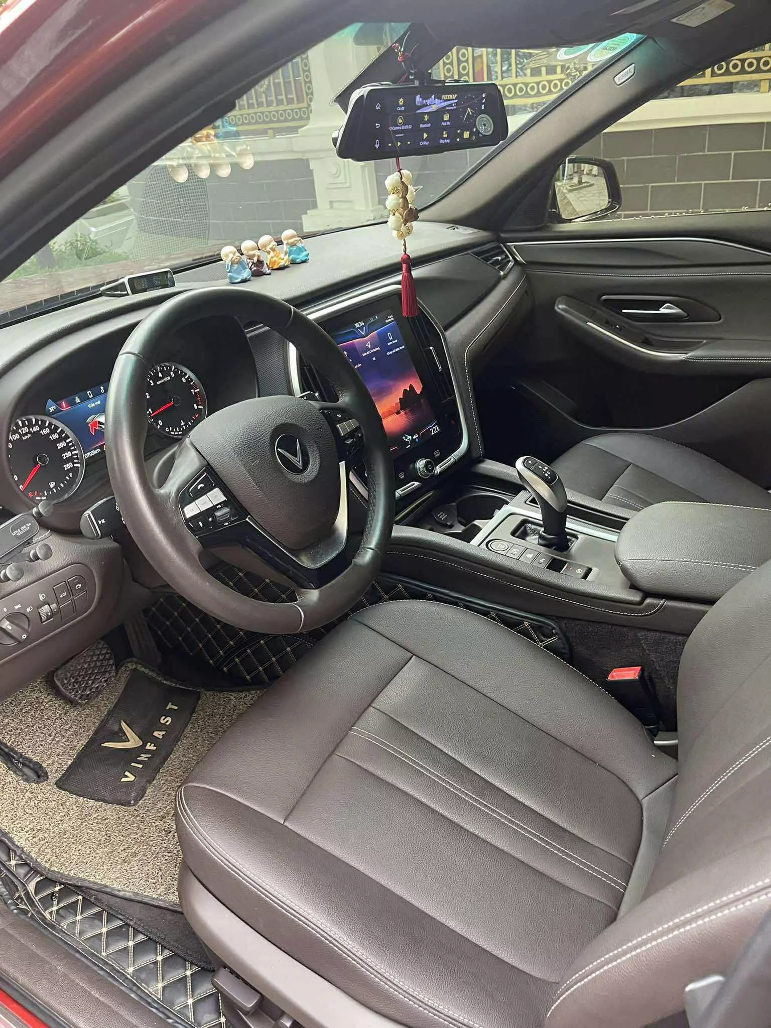 VinFast Lux A2.0 Plus-3