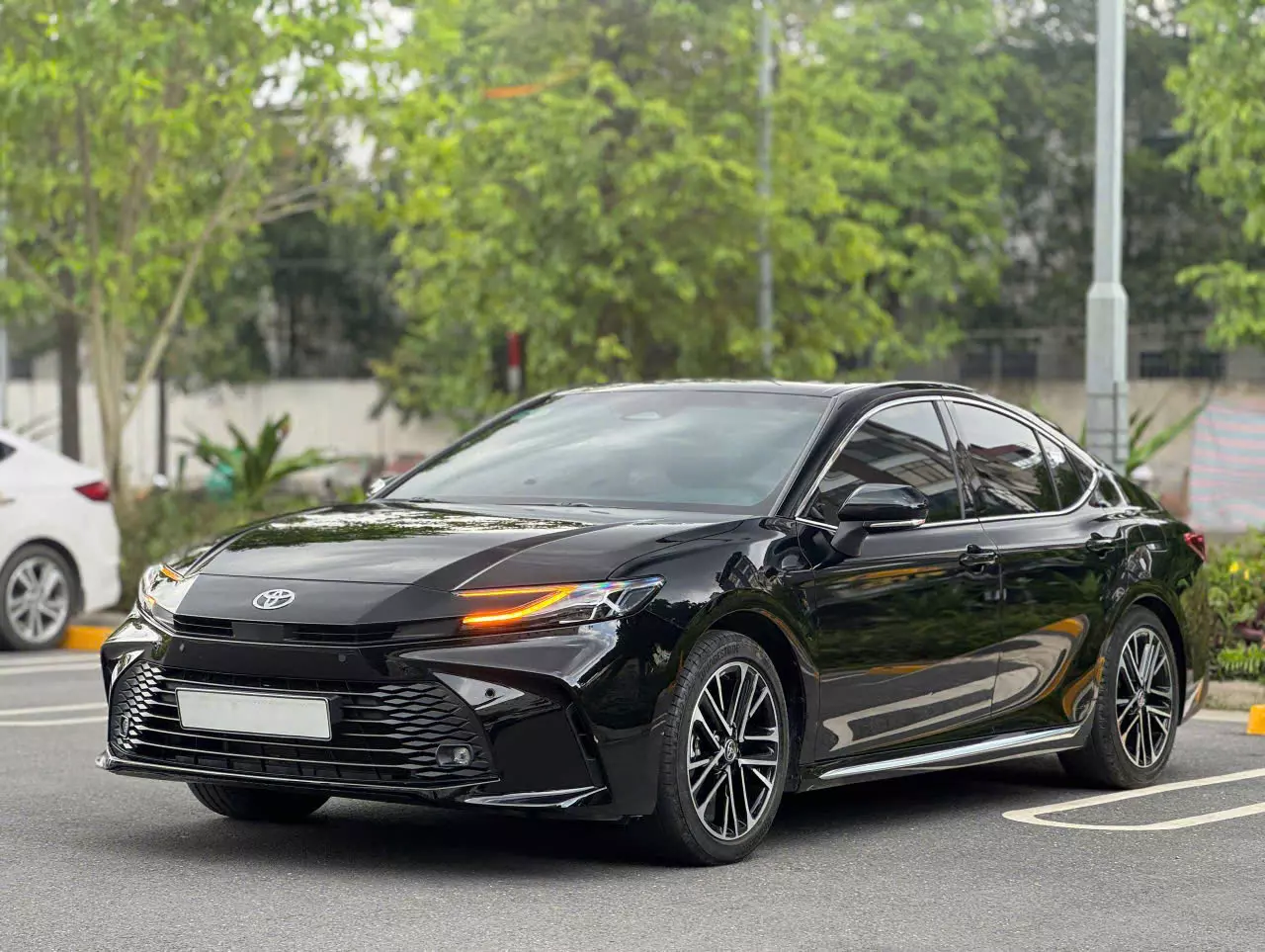 Hàng khủng Camry 2.0Q Model 2025, Dán PPF 77 tr thân vỏ, nội thất, đèn, Film Xpel 15 tr..-4